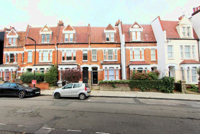 3 Bedroom Terraced House For Sale In Carysfort Road, London, N16