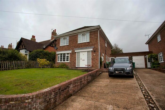 5 Bedroom Property To Rent In Grange Road, Saltwood, Hythe CT21