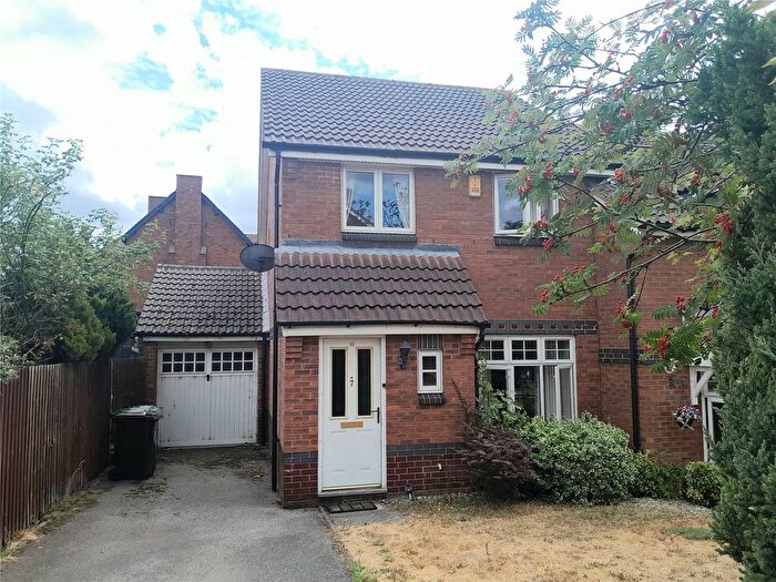 3 Bedroom End Of Terrace House For Sale In Holbrook Grove, Marston Green, Birmingham, B37
