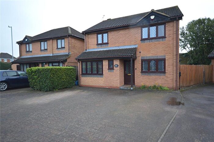4 Bedroom Detached House For Sale In Holford Way, Luton, Bedfordshire, LU3