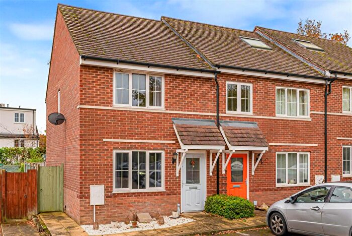 2 Bedroom End Of Terrace House For Sale In Stoney Fields, Watton At Stone, SG14