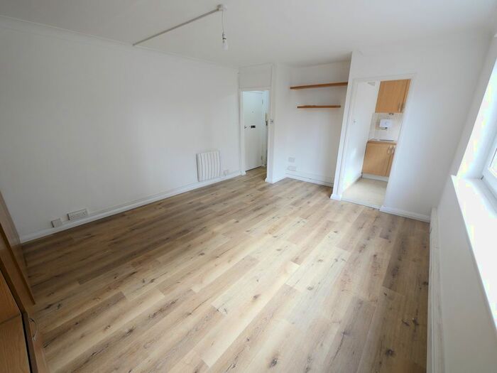 1 Bedroom Studio To Rent In Feltham Hill Road, Ashford, TW15
