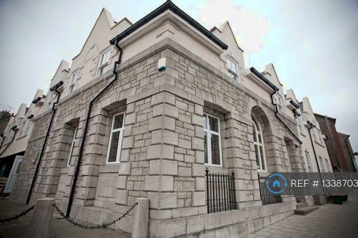 2 Bedroom Flat To Rent In Glyn Y Marl Road, Llandudno Junction, LL31