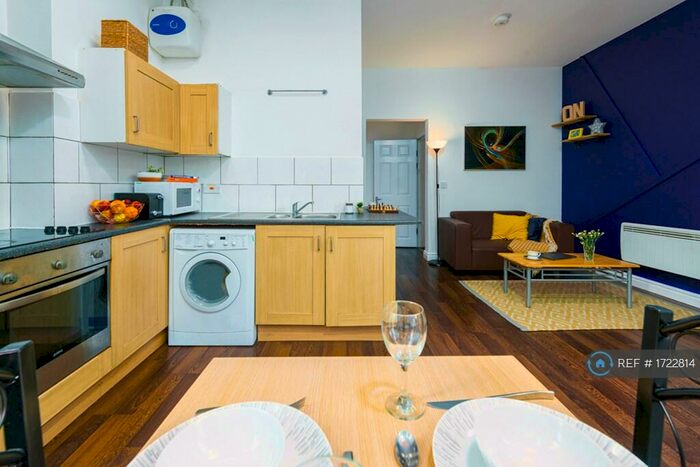 1 Bedroom Flat To Rent In East Road, Longsight, Manchester, M12