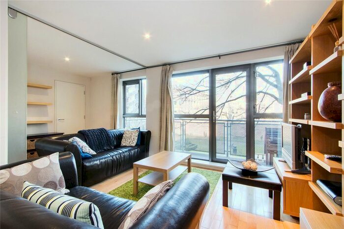 1 Bedroom Flat To Rent In Madison Apartments, - Long Lane, London, SE1