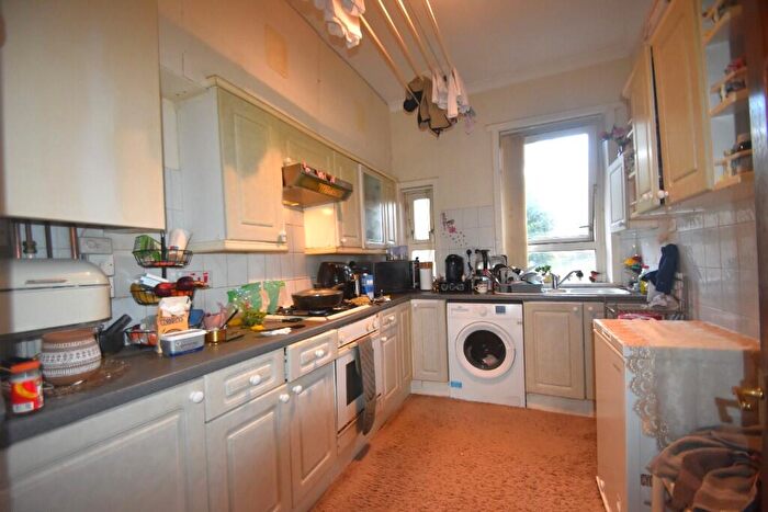 2 Bedroom Flat For Sale In Cumbernauld Road, Glasgow, G33