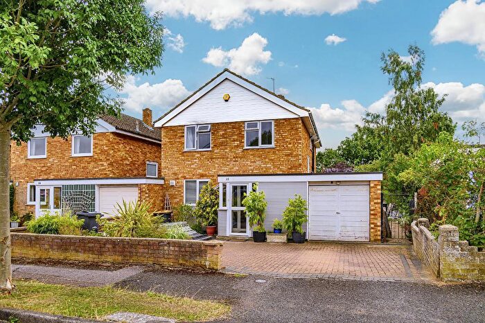 4 Bedroom Detached House For Sale In Dart Road, Bedford, MK41