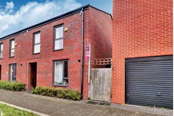 4 Bedroom Town House To Rent In Castle Walk, Derby, DE1