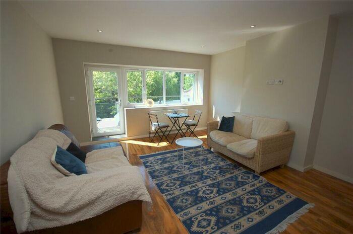 3 Bedroom Apartment To Rent In Nether Street, North Finchley, N12