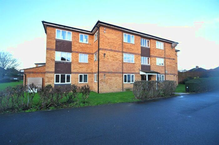 2 Bedroom Flat To Rent In Fox Hollow Drive, Bexleyheath, DA7