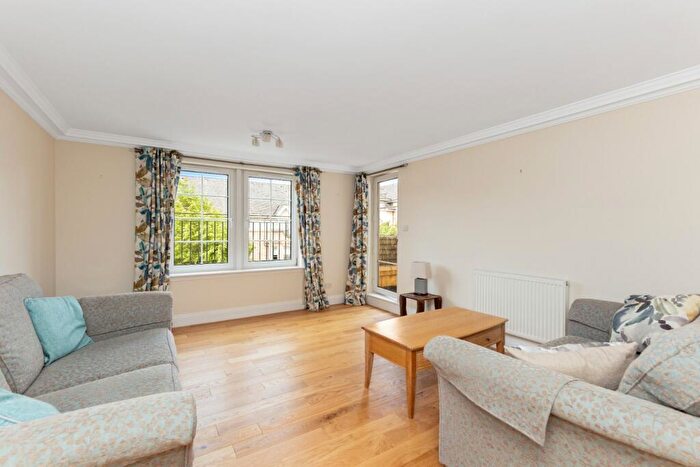 2 Bedroom Flat To Rent In Powderhall Rigg, Broughton, Edinburgh, EH7