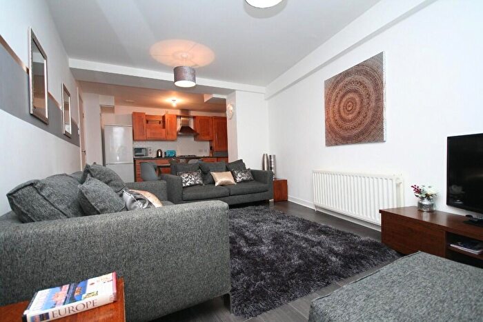 2 Bedroom Flat To Rent In Moir St, Bed Stylish Furnished Flat, Gallowgate - Available //, G1