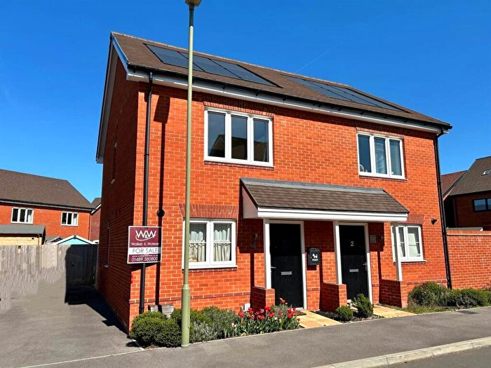 2 Bedroom Semi-Detached House For Sale In Campion Road, Curdridge, SO30