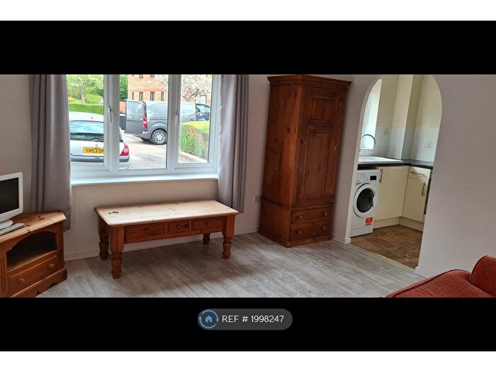 1 Bedroom Flat To Rent In Kern Close, Southampton, SO16