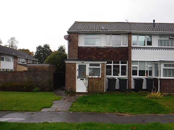 2 Bedroom End Of Terrace House To Rent In Wendover Road, Havant, PO9
