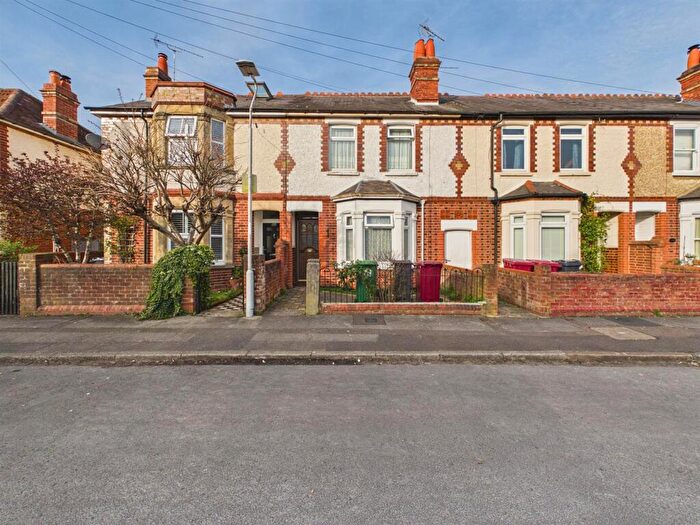 3 Bedroom Terraced House For Sale In Brisbane Road, Reading, RG30