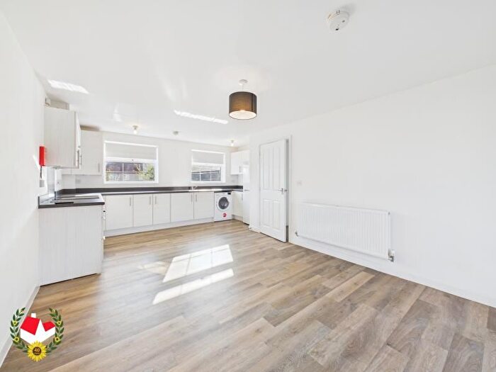 2 Bedroom Flat To Rent In Honeysuckle Road, Emersons Green, Bristol, BS16