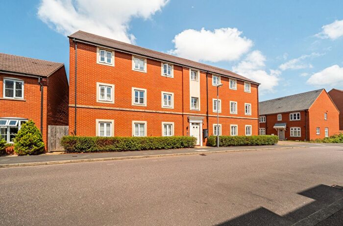 2 Bedroom Flat For Sale In Prince Rupert Drive, Aylesbury, Buckinghamshire, HP19