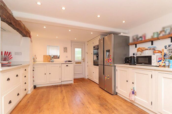 3 Bedroom Semi-Detached House For Sale In Old Green Road, Margate, Kent, CT9 - Photo 3