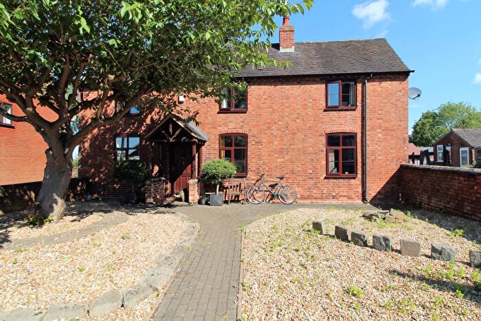 3 Bedroom Detached House To Rent In Seals Road, Donisthorpe, DE12