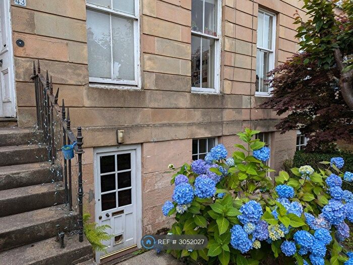 1 Bedroom Flat To Rent In Regent Park Square, Glasgow, G41