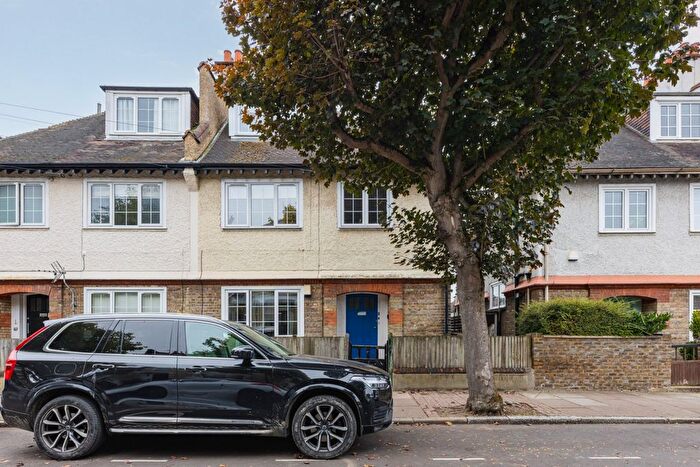 1 Bedroom Flat To Rent In Amerland Road, West Hill, SW18