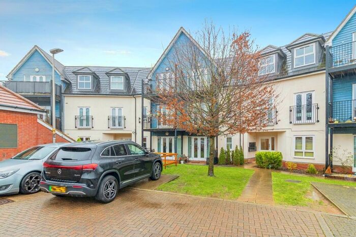 2 Bedroom Apartment For Sale In Tyhurst, Middleton, Milton Keynes, MK10