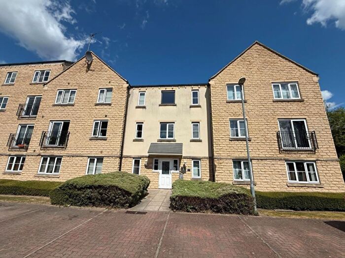 2 Bedroom Flat To Rent In Merchants Court, Bingley, BD16