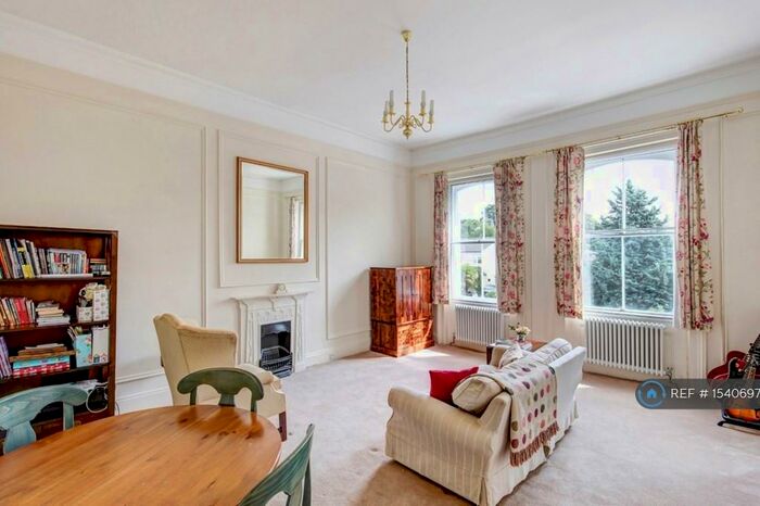 2 Bedroom Flat To Rent In Ardenhurst, Bickley, BR1