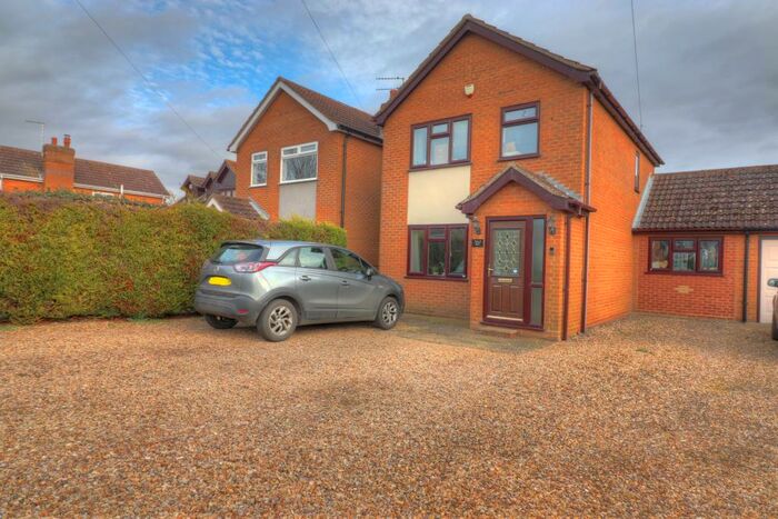 3 Bedroom Link Detached House For Sale In Lowgate, Lutton, PE12