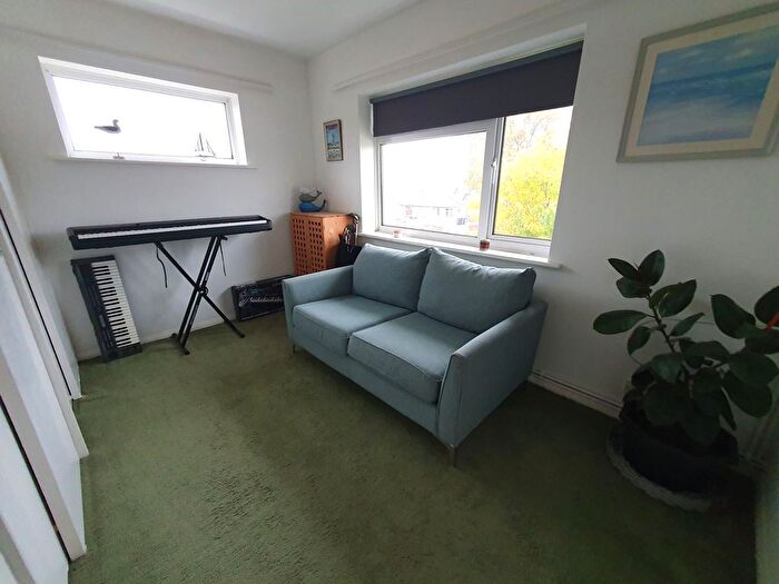 2 Bedroom Flat To Rent In Cypress Close, Whitstable, CT5