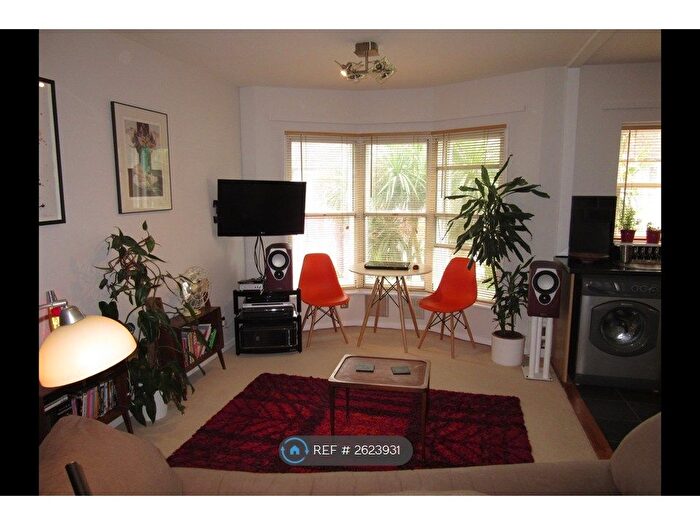 1 Bedroom Flat To Rent In The Lodge, Brighton, BN2