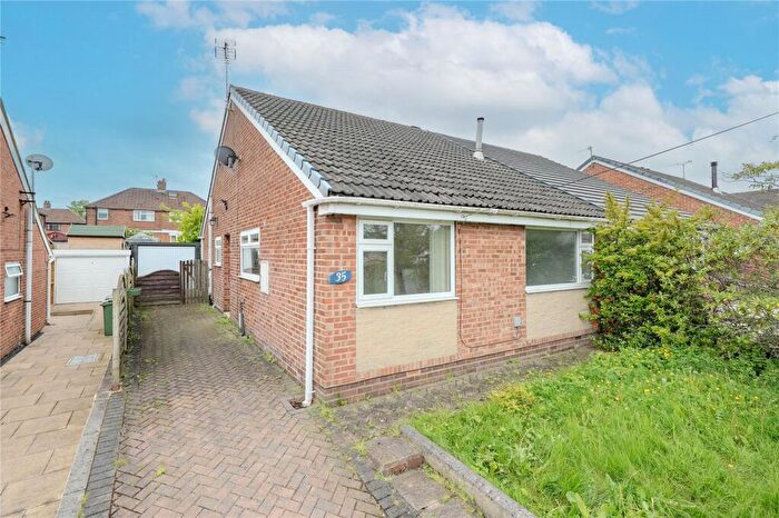 2 Bedroom Bungalow For Sale In Priestley Drive, Pudsey, West Yorkshire, LS28