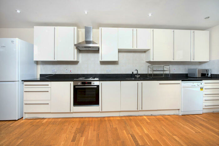 4 Bedroom Semi-Detached House To Rent In Gaskin Street, London, N1