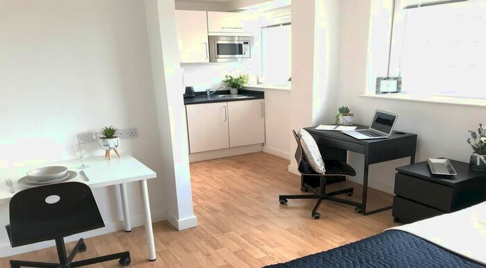 Studio To Rent In The Midway, Newcastle-Under-Lyme, ST5