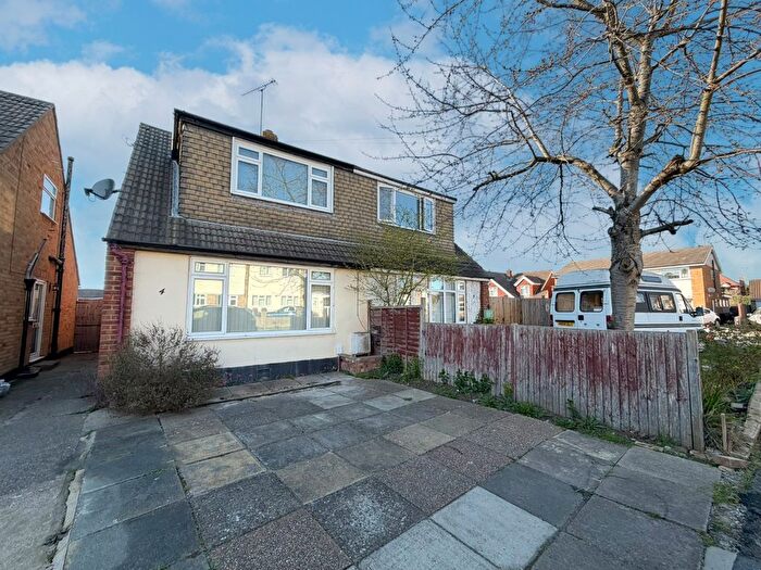 2 Bedroom Semi-Detached House To Rent In Orchard Road, Benfleet, SS7