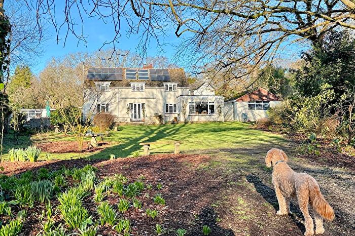 4 Bedroom Detached House For Sale In Barrack Lane, Crow, BH24