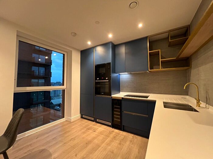 2 Bedroom Apartment To Rent In Quay Walk | Grand Union Canal | Wembley, HA0