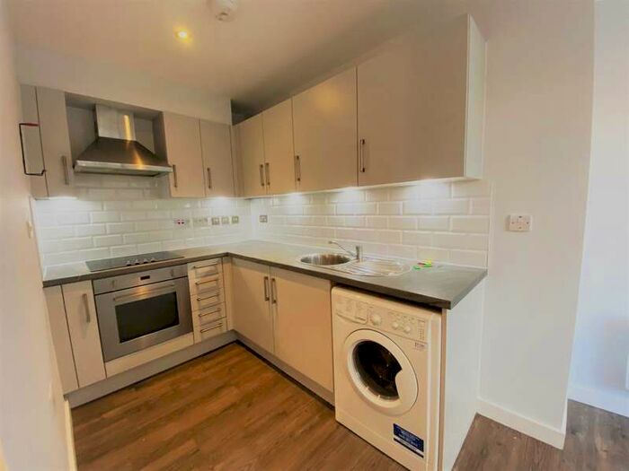 Flat To Rent In Kings Oak House, Junction Road, Harrow, HA1