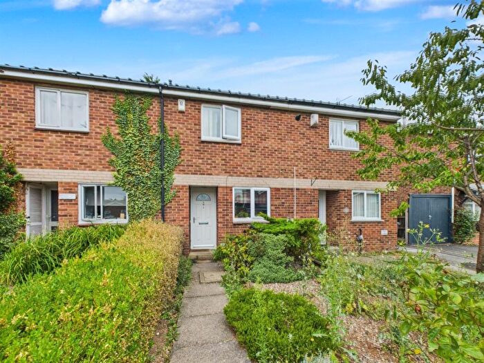 2 Bedroom Town House For Sale In Sinfin Avenue, Shelton Lock, DE24