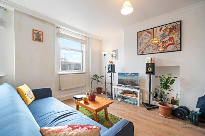 2 Bedroom Apartment To Rent In Newington Green Road, London, N1