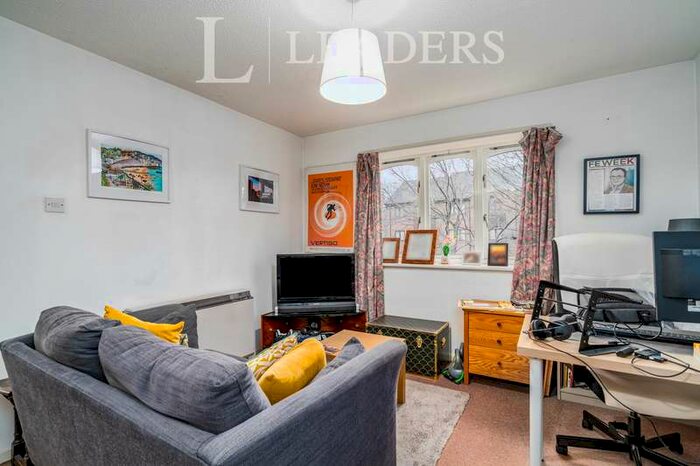 1 Bedroom Apartment To Rent In Chatsworth Court, AL1