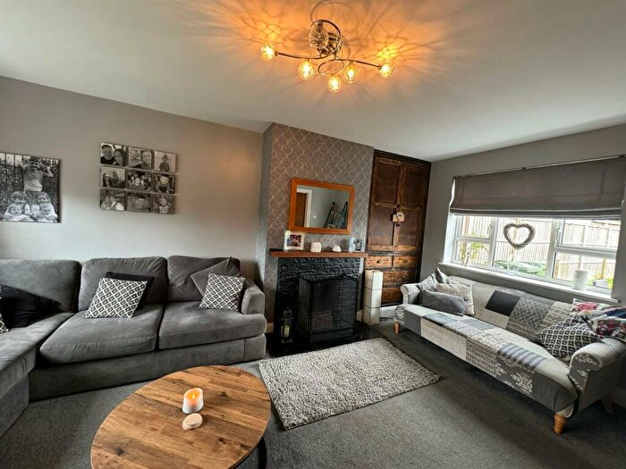 3 Bedroom Terraced House For Sale In Parsons Close, Willey, Rugby, CV23