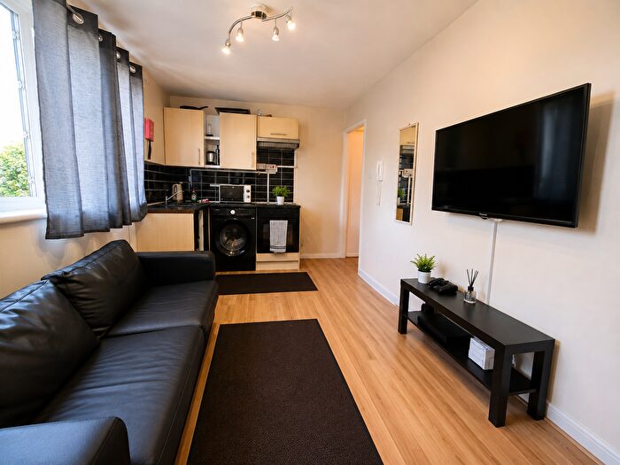 1 Bedroom Flat To Rent In Brockway Close, Leytonstone, E11