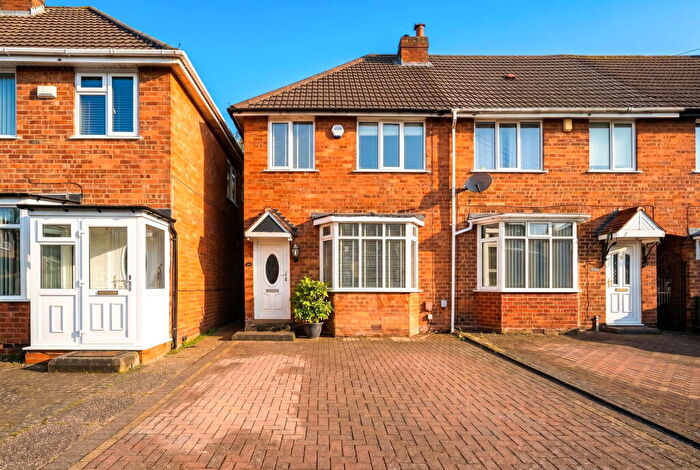 3 Bedroom End Of Terrace House For Sale In Clinton Road, Shirley, B90