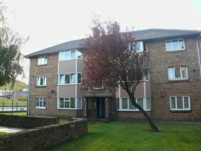 2 Bedroom Flat To Rent In Leeds Road, Shipley, BD18