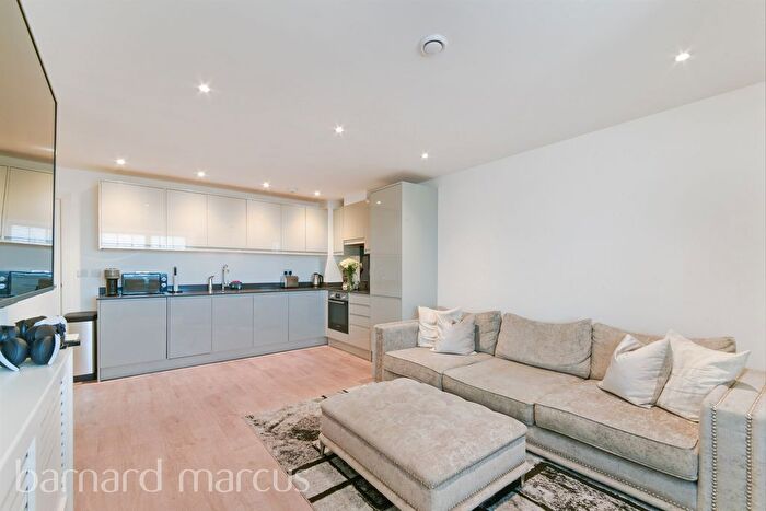 1 Bedroom Flat For Sale In Mill Green Road, Mitcham, CR4