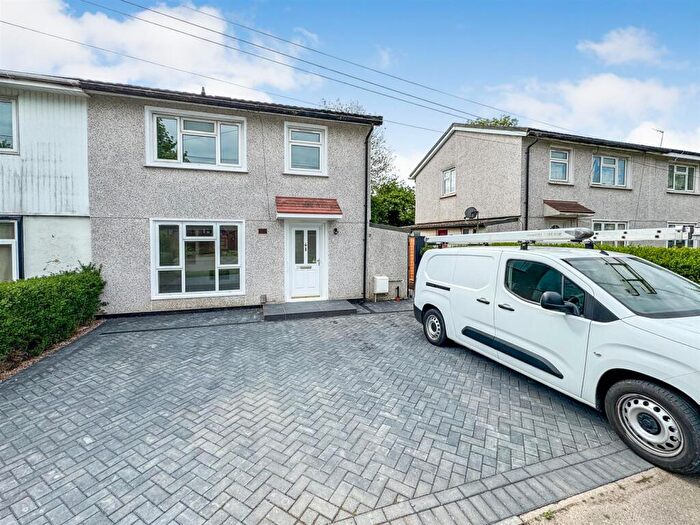3 Bedroom Semi-Detached House For Sale In Welland Vale Road, Corby, NN17