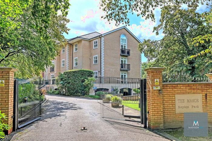 2 Bedroom Flat To Rent In The Manor, Regents Drive, Woodford Green, Greater London, IG8