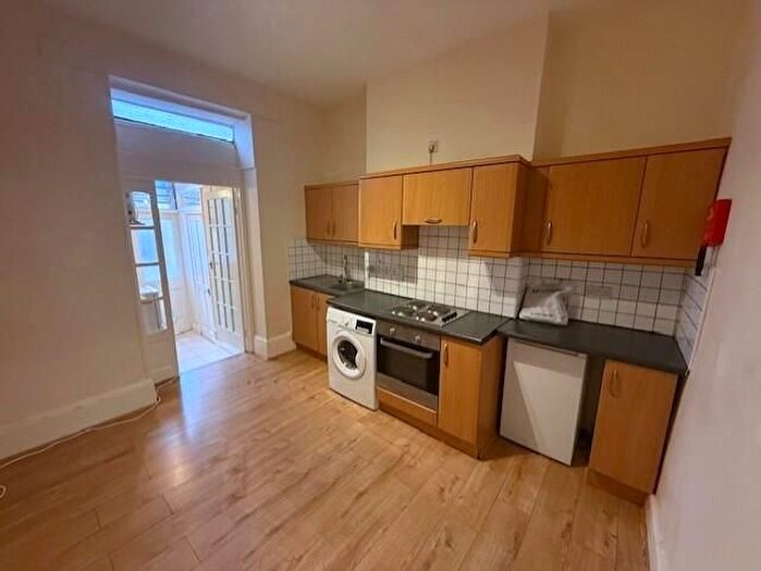 1 Bedroom Flat To Rent In Sussex Way, London, N7